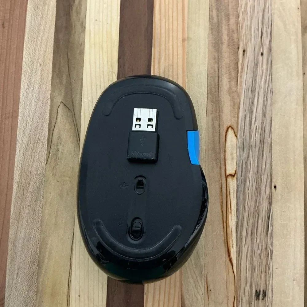 Microsoft  Sculpt Comfort Bluetooth Mouse
